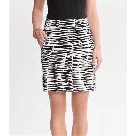 Banana Republic x Trina Turk Summer 2012 Zebra Print Pencil Skirt Lined ~ Size 8 - Picture 4 of 16